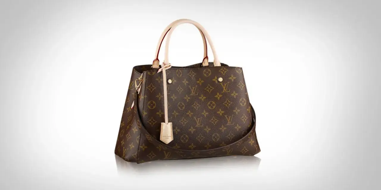 Elegancka torebka Louis Vuitton z monogramem. Chcesz wiedzieć, jak sprawdzić, czy torebka Louis Vuitton jest oryginalna? Zwróć uwagę na detale.