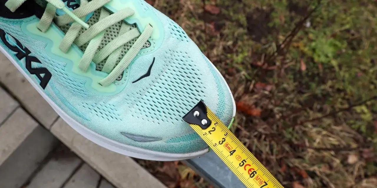Miętowy but Hoka z miarką. Czy to ta am shoe company co to za firma?
