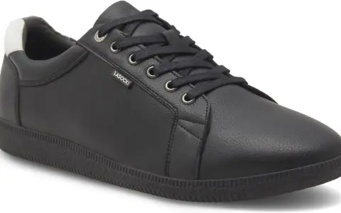 Czarny, skórzany męski sneaker Lasocki. Idealny do sprawdzenia w tabeli rozmiarów męskie.