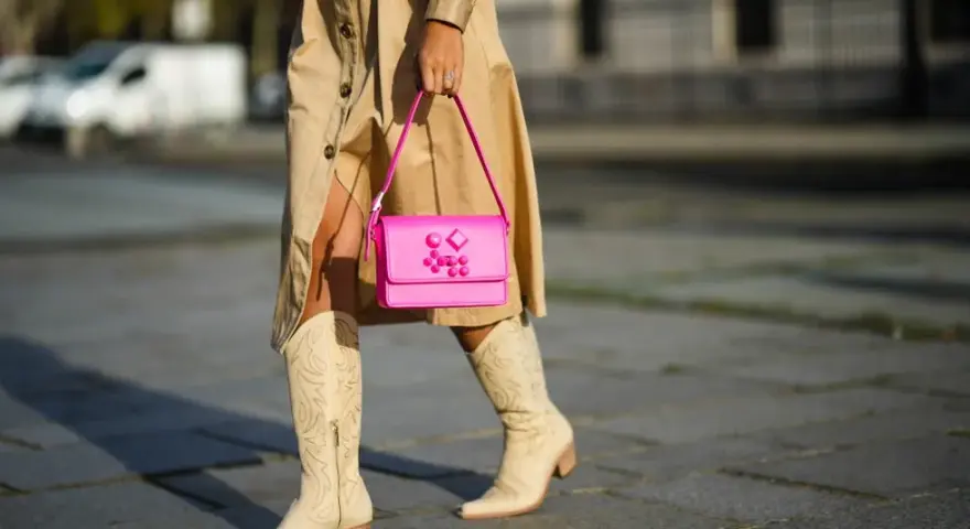 Kowbojki do sukienki stylizacje: odkryj idealne połączenia na każdą okazję